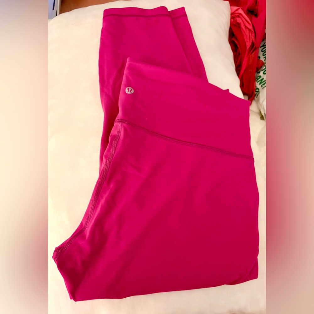 Lululemon - Wunder Train High-Rise Tight 25” - Ripened Raspberry
